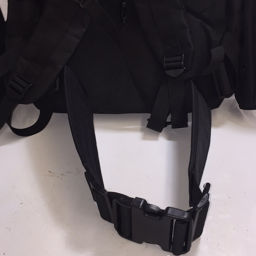 COPY - men’s large black NOOLA backpack NWT - Picture 3 of 6